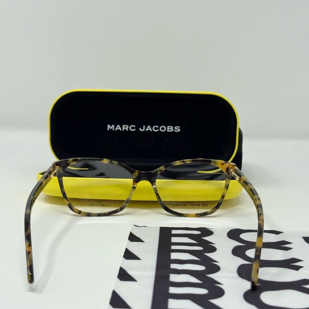 Marc Jacobs embrace your